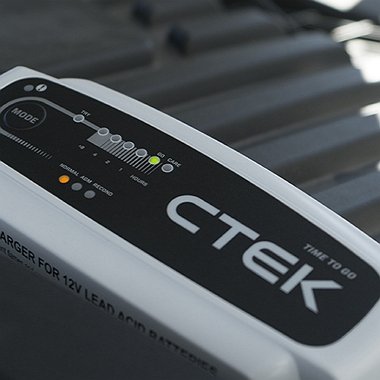 Batterilader, startkabler o.lign