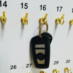 Nkkeltavle med 55 kroker