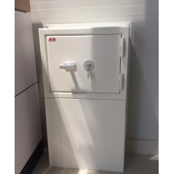 Nkkelinnkastskuffe til yttervegg inkl. skap